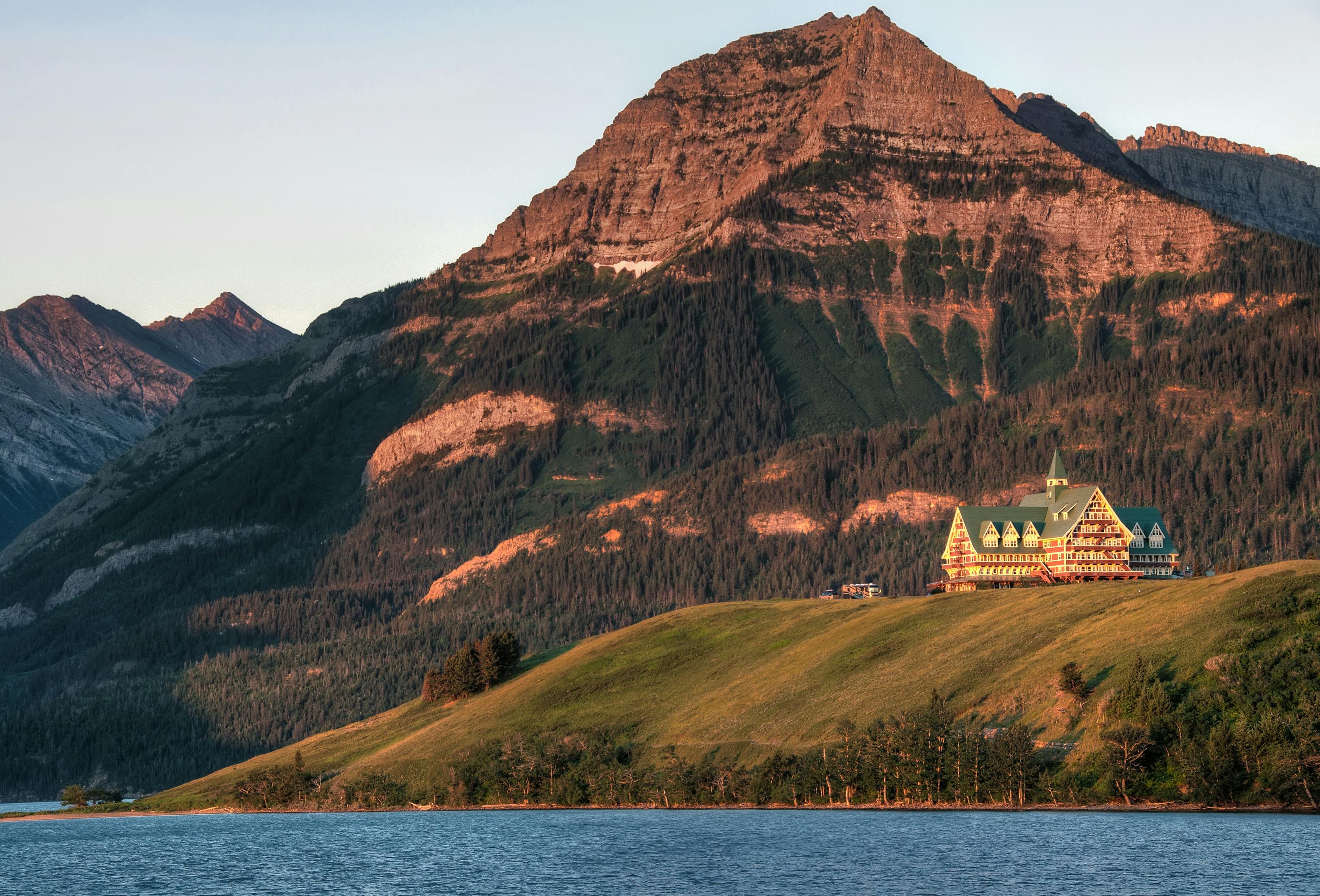 Private Waterton Day Tour