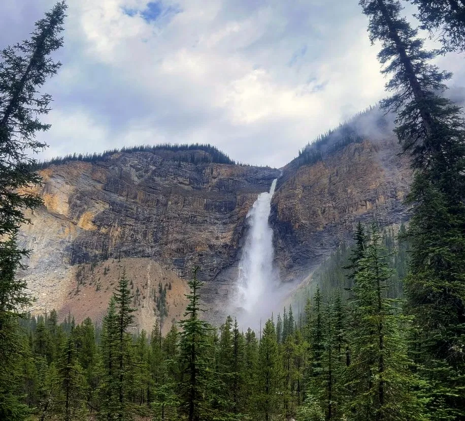 Ultimate 4-in-1: Moraine, Louise, Emerald Lake & Takkakaw Falls